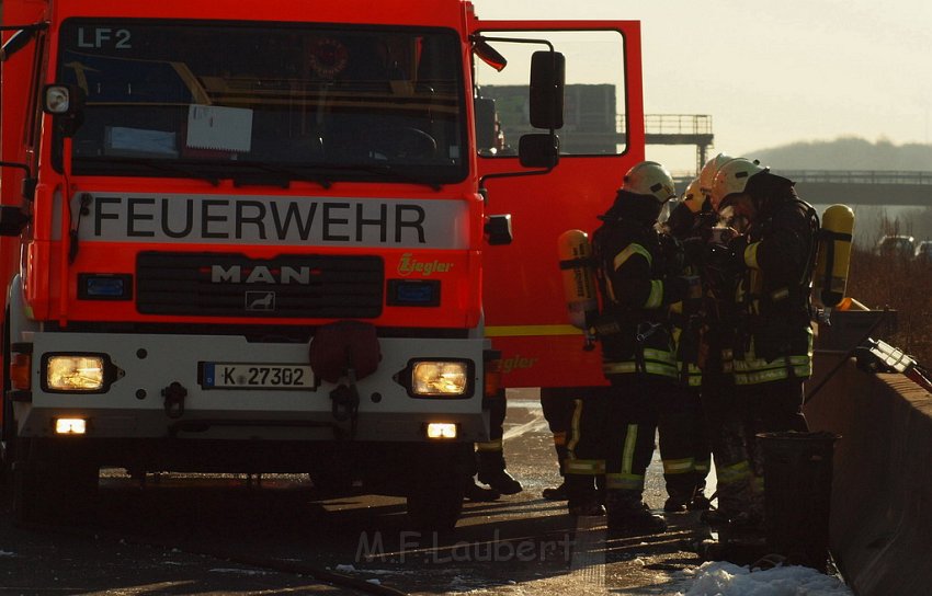 VU A 4 Rich Aachen AK West brannten LKW PKW P113.JPG